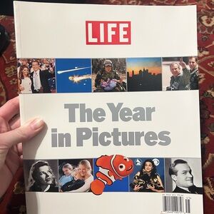 LIFE The Year in Pictures 2003 magazine